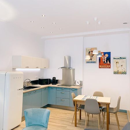 Au Coeur Du Vieil Antibes Apartment Luaran gambar