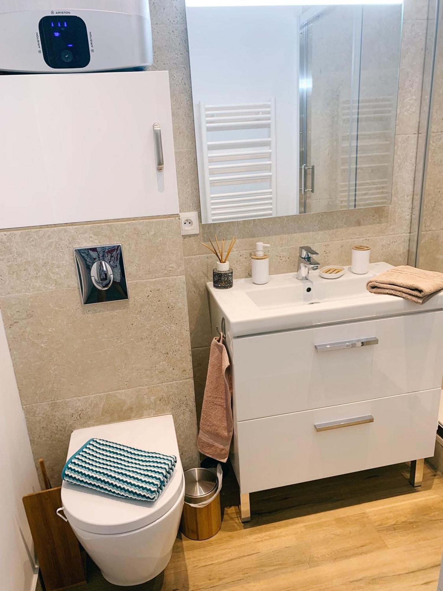 Au Coeur Du Vieil Antibes Apartment Luaran gambar